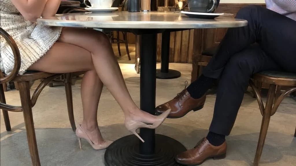 懂聊AI半導體的「智商美女伴遊」,在矽谷每小時賺進一張5090
