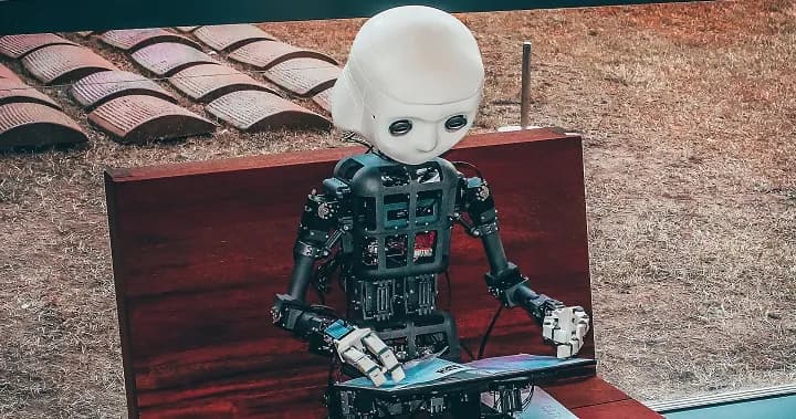 Anthropic 推「AI 專屬身份機制」!Cloudflare 首席架構師批:AI 不能成為責任主體